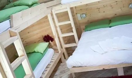 Hostel Yha